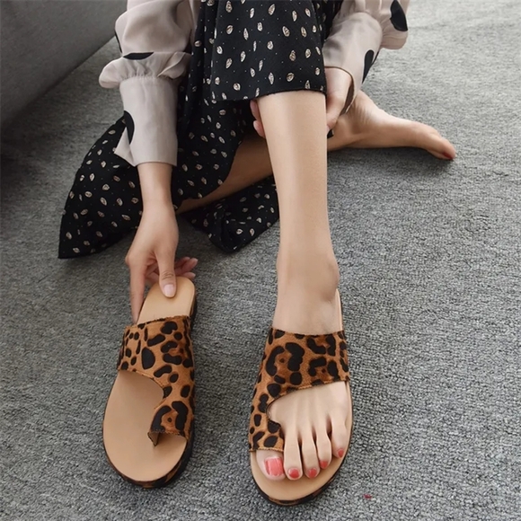 Vintage Shoes - Thick Bottom Platform Slippers Open Toe Flip Flops